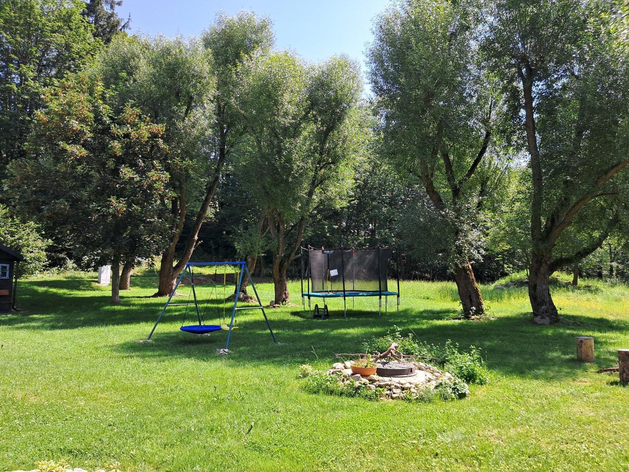 Chwila Moment - Dom W Okolicy Czarnej Gory, Nad Rzeka Villa Stronie Śląskie Eksteriør bilde